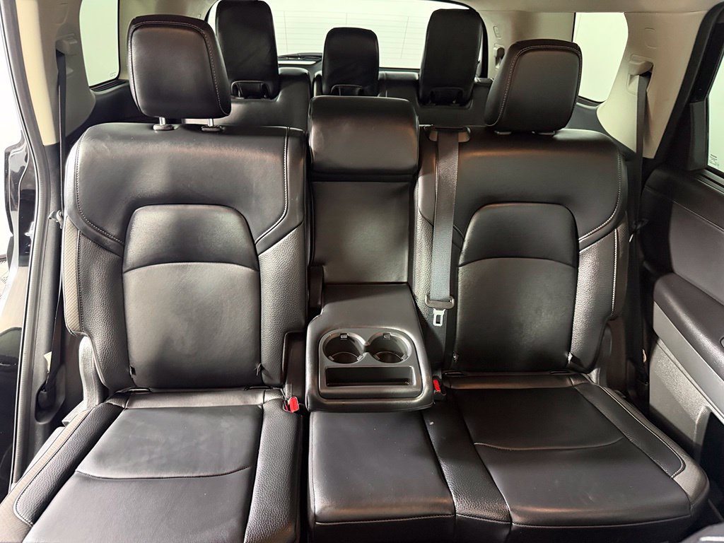Used 2025 Nissan Pathfinder SL FWD image 19