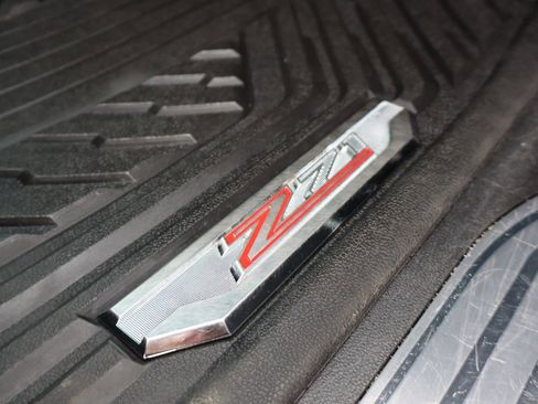 Used 2022 Chevrolet Silverado 1500 LT Trail Boss w/ LT Trail Boss Premium Package image 51