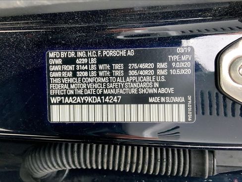 Used 2019 Porsche Cayenne Base image 4
