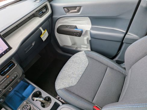 New 2025 Ford Maverick XLT w/ XLT Luxury Package image 18