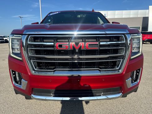 Used 2022 GMC Yukon SLT w/ SLT Premium Package AWD/4WD image 10