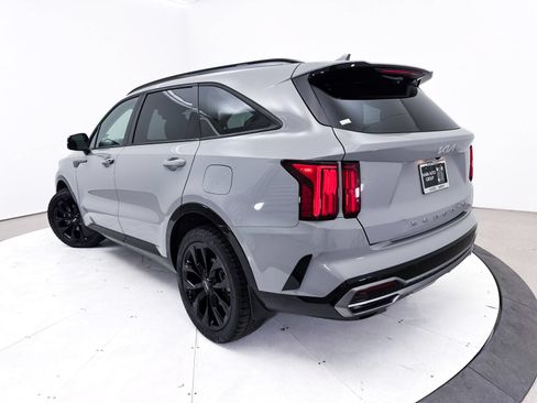 Used 2022 Kia Sorento SX FWD image 2