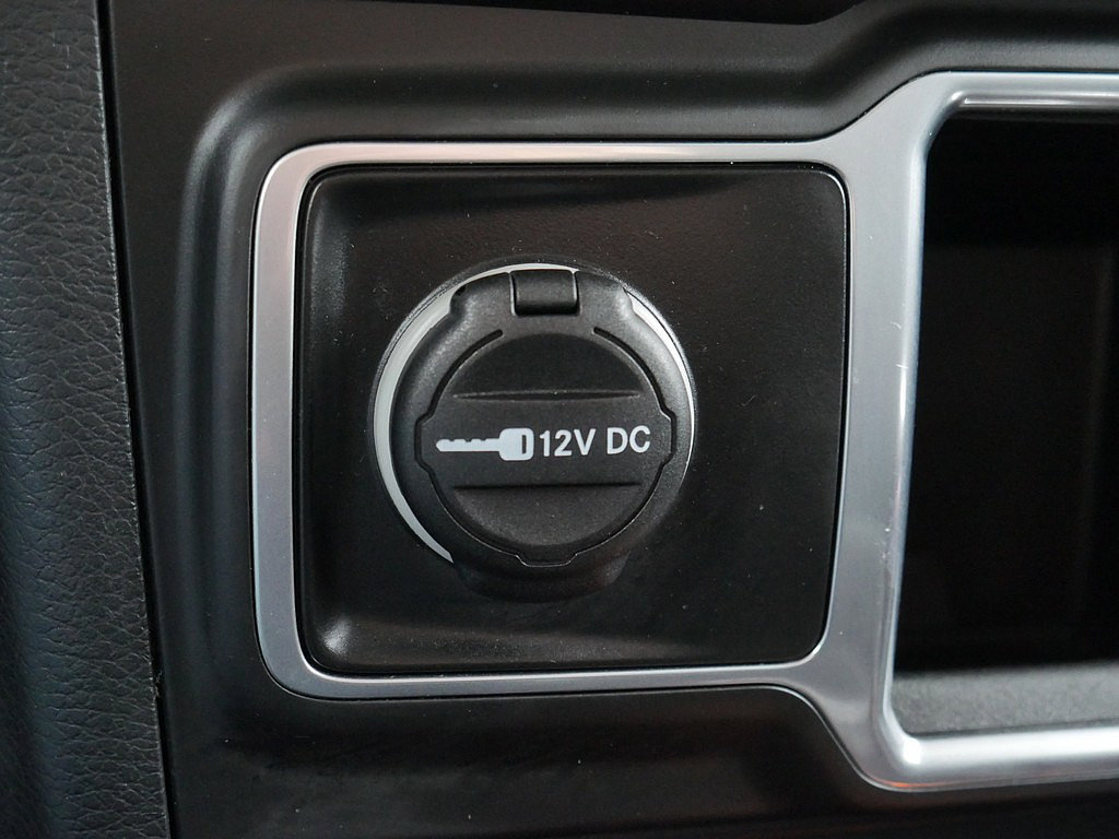 Used 2018 Jeep Wrangler Unlimited Sport AWD/4WD image 39