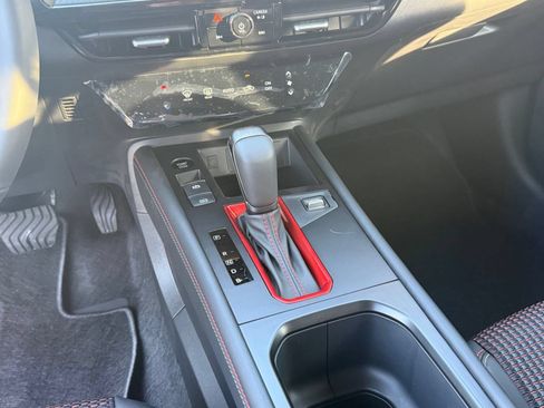 Used 2026 Nissan Kicks SR FWD image 19
