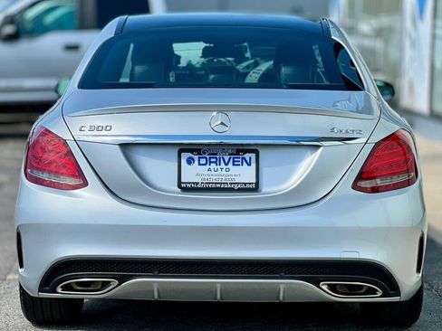 Used 2015 Mercedes-Benz C 300 4MATIC Sedan image 4
