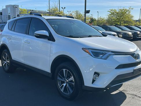 Used 2017 Toyota RAV4 XLE w/ All Weather Liner Package AWD/4WD image 3