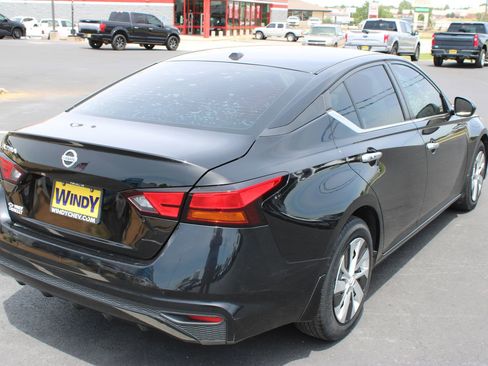 Used 2019 Nissan Altima 2.5 S FWD image 8