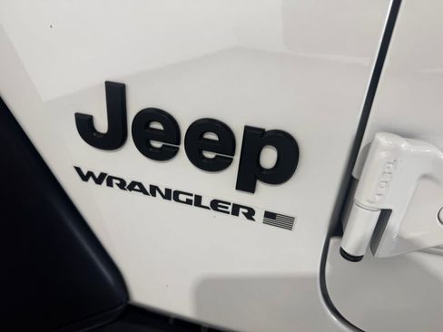 Used 2025 Jeep Wrangler Unlimited Sport AWD/4WD image 33