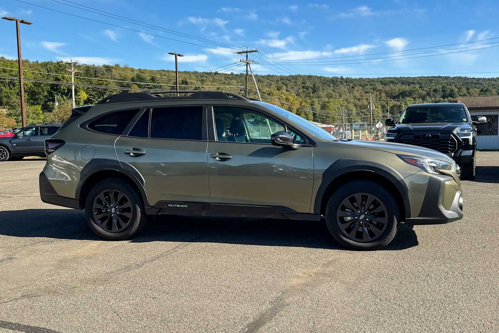 Certified 2025 Subaru Outback Onyx Edition AWD/4WD image 2