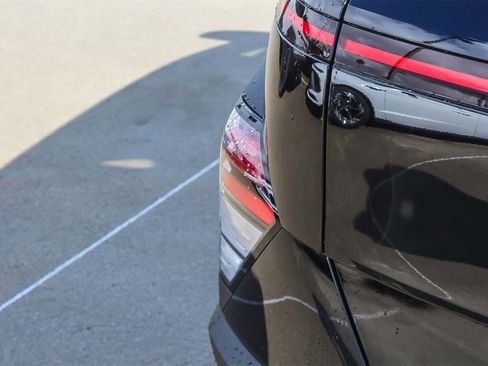 New 2026 Hyundai Kona SE image 8