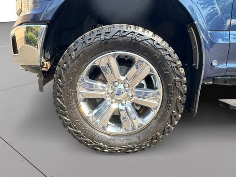 Used 2018 Ford F150 Lariat w/ Equipment Group 502A Luxury AWD/4WD image 9