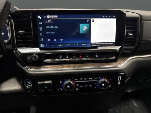 Used 2024 Chevrolet Silverado 2500 LT w/ Convenience Package image 8