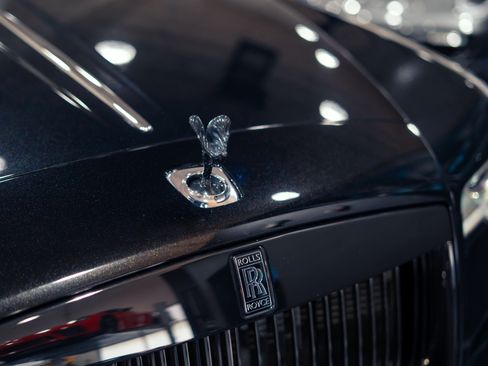 Used 2018 Rolls-Royce Dawn RWD image 6