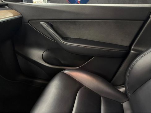 Used 2022 Tesla Model Y Performance image 44