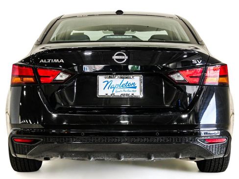 Used 2024 Nissan Altima 2.5 SV FWD image 7