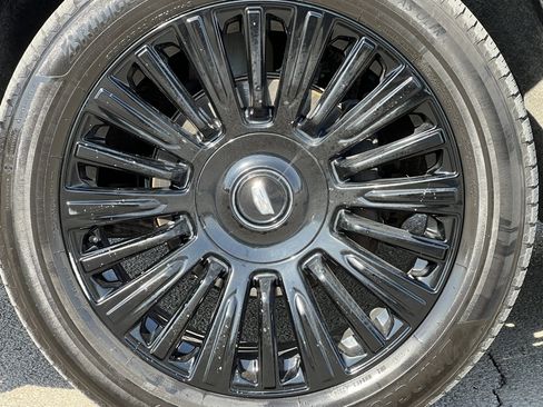 Used 2022 Cadillac Escalade Sport Platinum w/ Heavy-Duty Trailer Package image 16