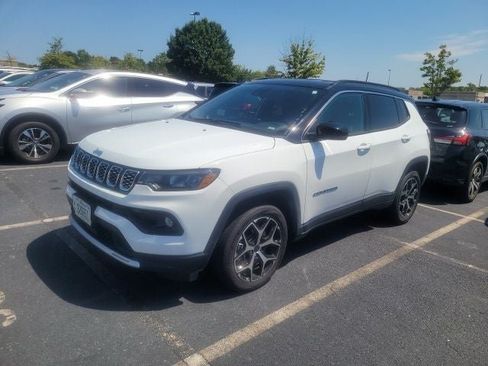 Used 2026 Jeep Compass Limited AWD/4WD image 4