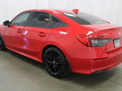 Used 2022 Honda Civic Sport image 8
