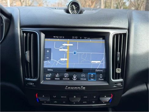 Used 2017 Maserati Levante image 20