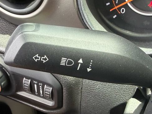 Used 2018 Jeep Wrangler Sport AWD/4WD image 22