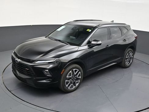 Used 2023 Chevrolet Blazer RS w/ Enhanced Convenience Package FWD image 12