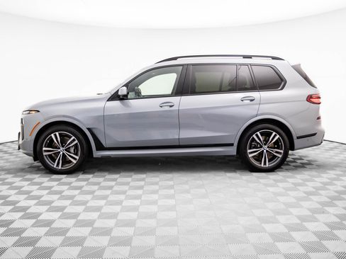Used 2023 BMW X7 xDrive40i w/ M Sport Package AWD/4WD image 2