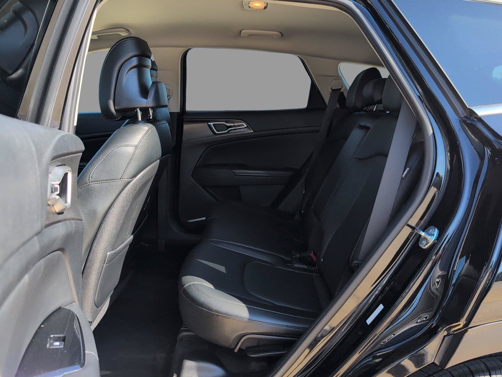 Used 2024 Kia Sportage EX FWD image 17