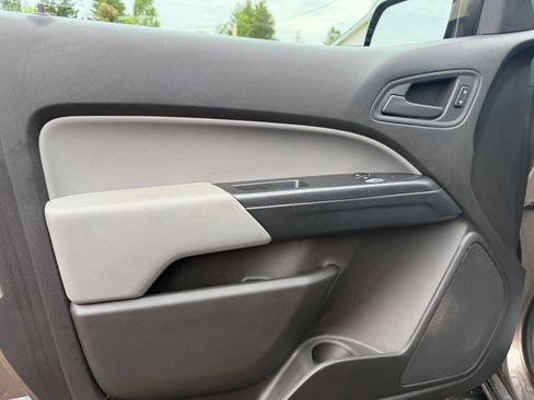 Used 2016 Chevrolet Colorado W/T RWD image 8