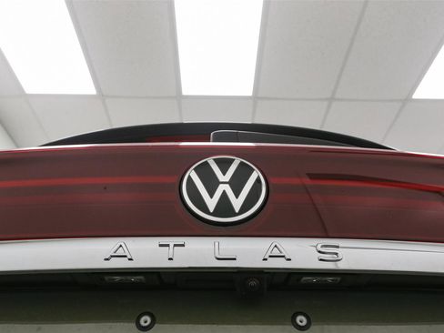 New 2026 Volkswagen Atlas Cross Sport SEL Premium R-Line AWD/4WD image 13