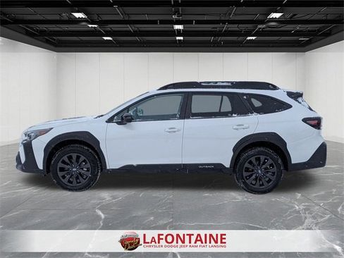 Used 2025 Subaru Outback Onyx Edition image 2