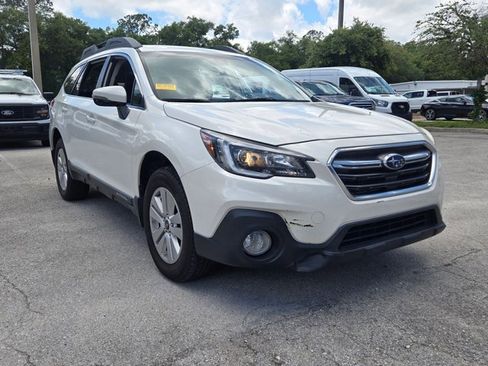 Used 2018 Subaru Outback 2.5i Premium AWD/4WD image 3