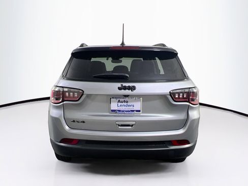 Used 2022 Jeep Compass Latitude w/ Sun and Sound Group AWD/4WD image 6