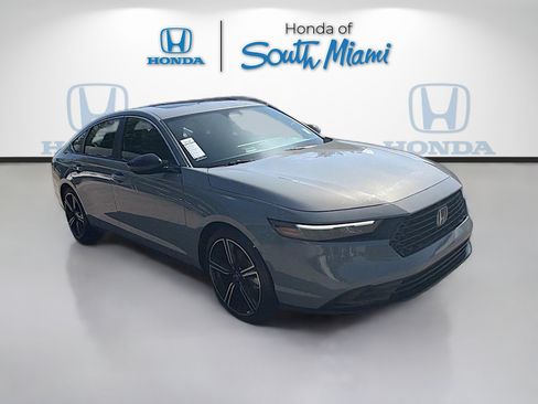 Used 2024 Honda Accord Sport image 1