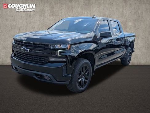 Used 2021 Chevrolet Silverado 1500 RST w/ Convenience Package II AWD/4WD image 3
