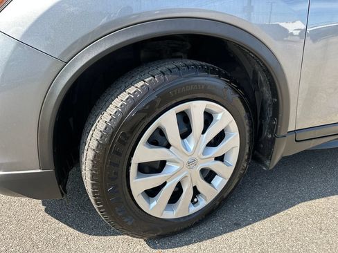 Used 2019 Nissan Rogue S AWD/4WD image 7