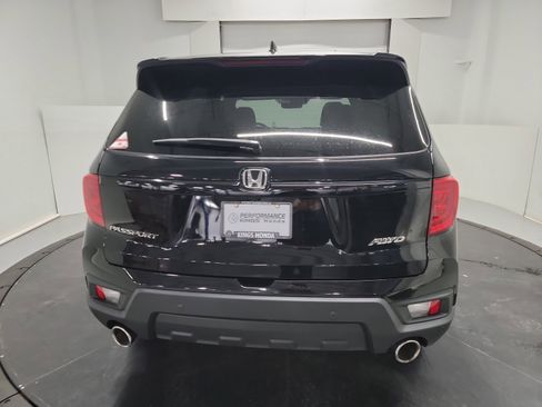 Certified 2025 Honda Passport EX-L image 8