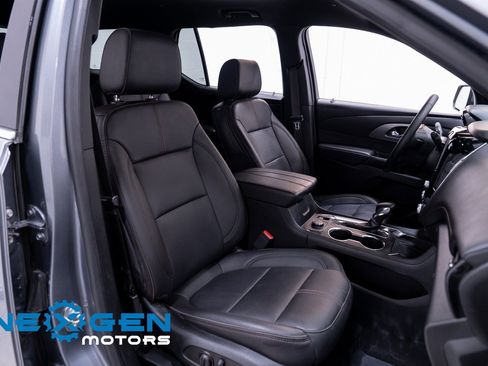Used 2023 Chevrolet Traverse RS w/ LPO, Floor Liner Package image 56