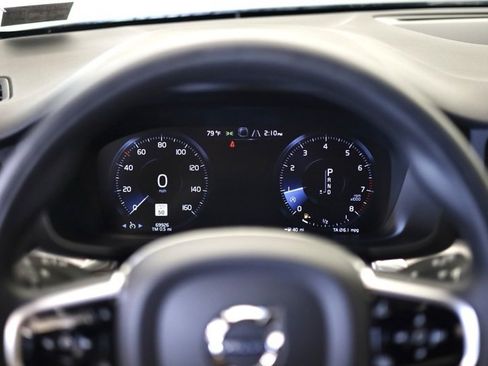 Used 2020 Volvo V60 T5 Cross Country w/ Protection Package Premier image 14