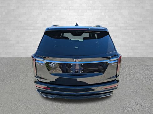 Used 2021 Cadillac XT6 Sport image 3