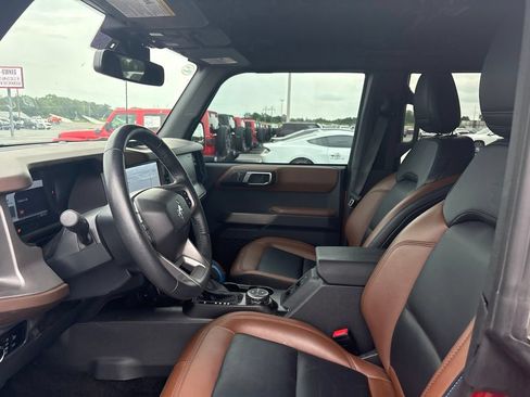 Used 2023 Ford Bronco Outer Banks w/ Sasquatch Package AWD/4WD image 16