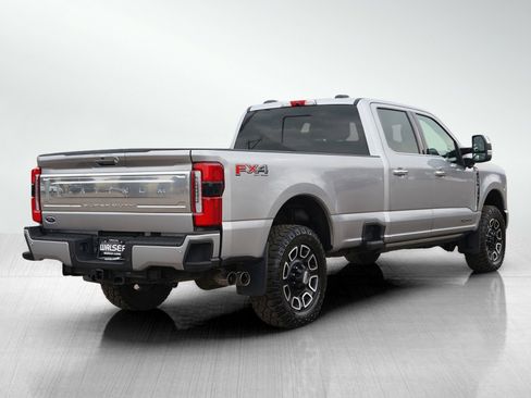 Used 2024 Ford F250 Platinum image 5