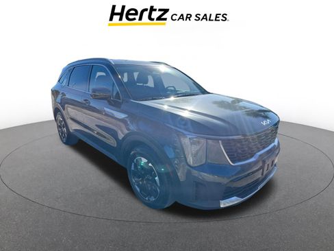Used 2024 Kia Sorento S image 1