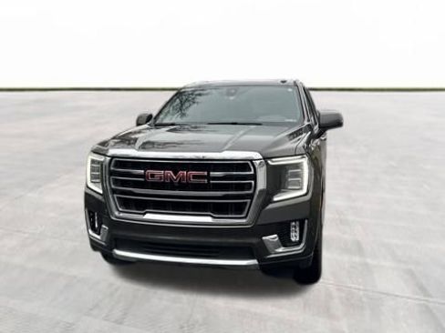 Used 2021 GMC Yukon SLT w/ SLT Premium Package image 2