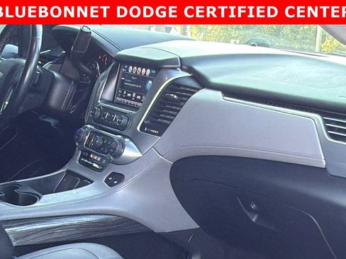 Used 2020 Chevrolet Suburban LT image 30
