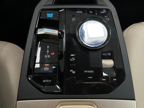 New 2026 BMW iX xDrive45 image 25