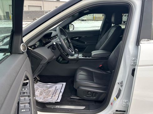 Used 2023 Land Rover Range Rover Evoque R-Dynamic S AWD/4WD image 9