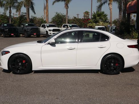 Used 2019 Alfa Romeo Giulia RWD image 5