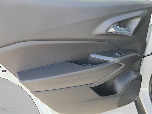 New 2026 Chevrolet Trax RS image 28