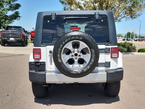 Used 2017 Jeep Wrangler Unlimited Sahara AWD/4WD image 15