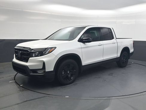 Certified 2026 Honda Ridgeline Black Edition image 9